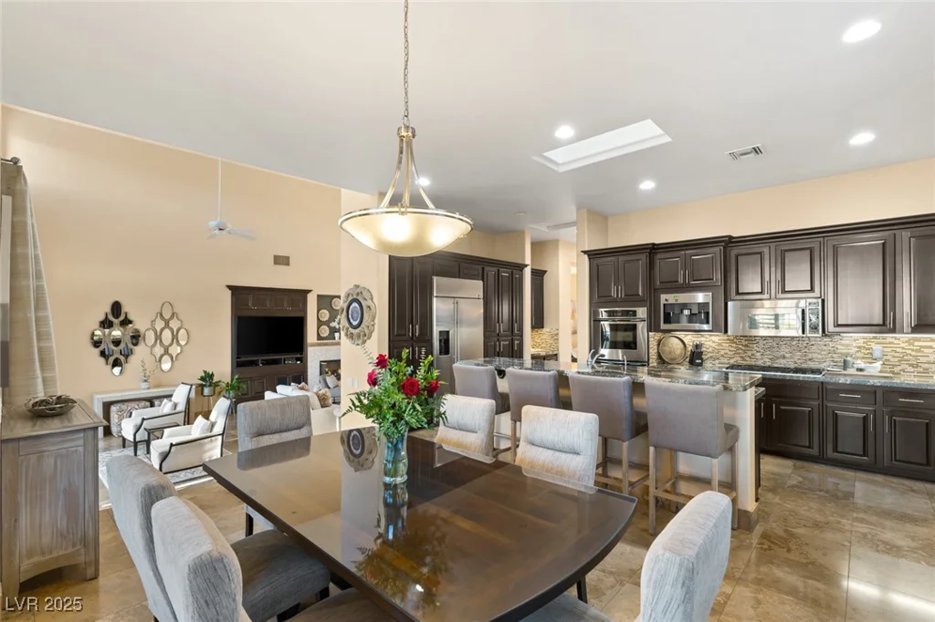12 WADE HAMPTON, Henderson, NV 89052