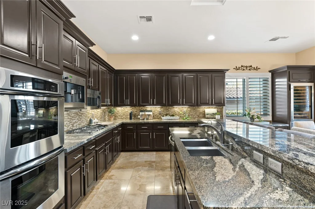 12 WADE HAMPTON, Henderson, NV 89052