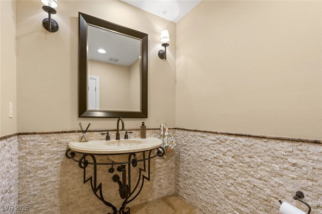 12 WADE HAMPTON, Henderson, NV 89052