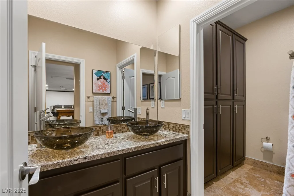 12 WADE HAMPTON, Henderson, NV 89052