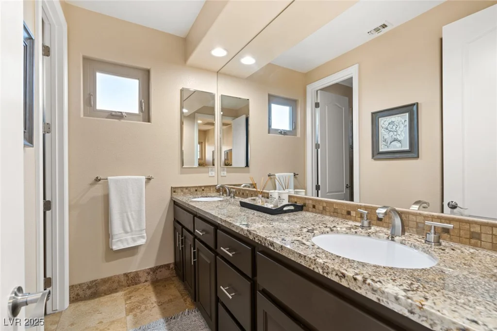 12 WADE HAMPTON, Henderson, NV 89052