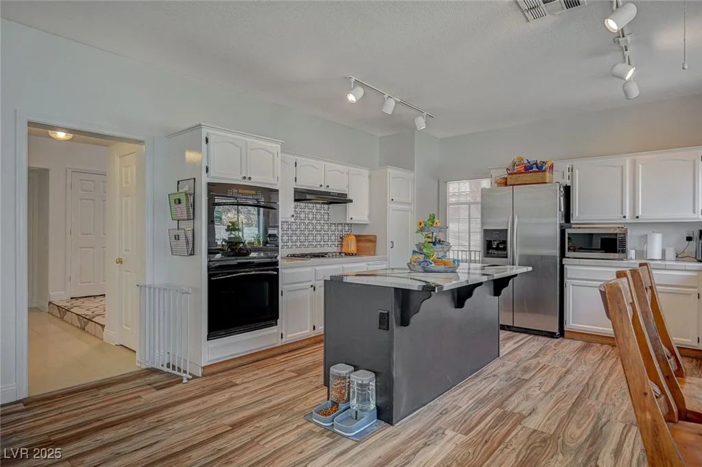 7650 Hartwell, Las Vegas, NV 89123