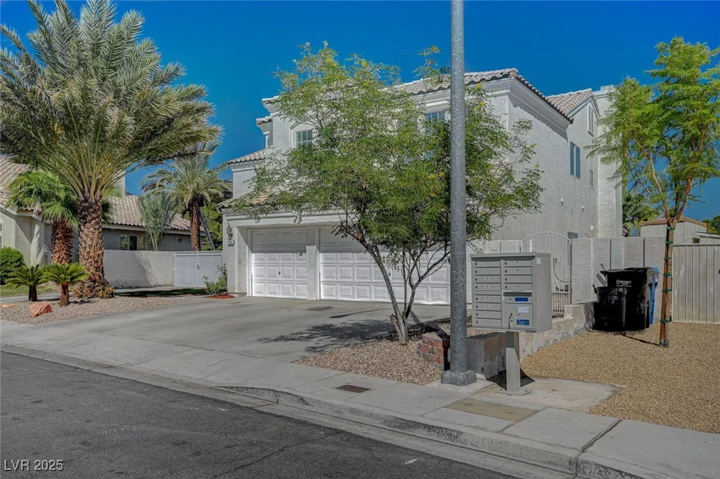 7650 Hartwell, Las Vegas, NV 89123