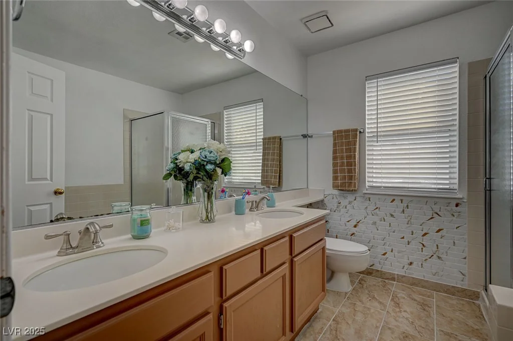 7650 Hartwell, Las Vegas, NV 89123