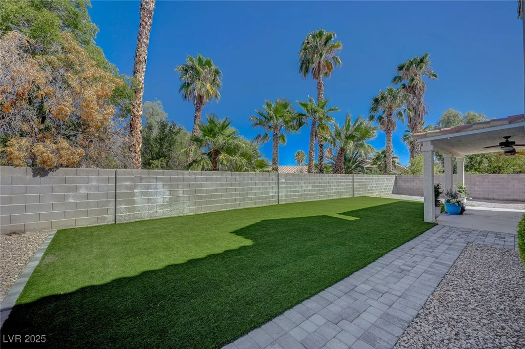 7650 Hartwell, Las Vegas, NV 89123