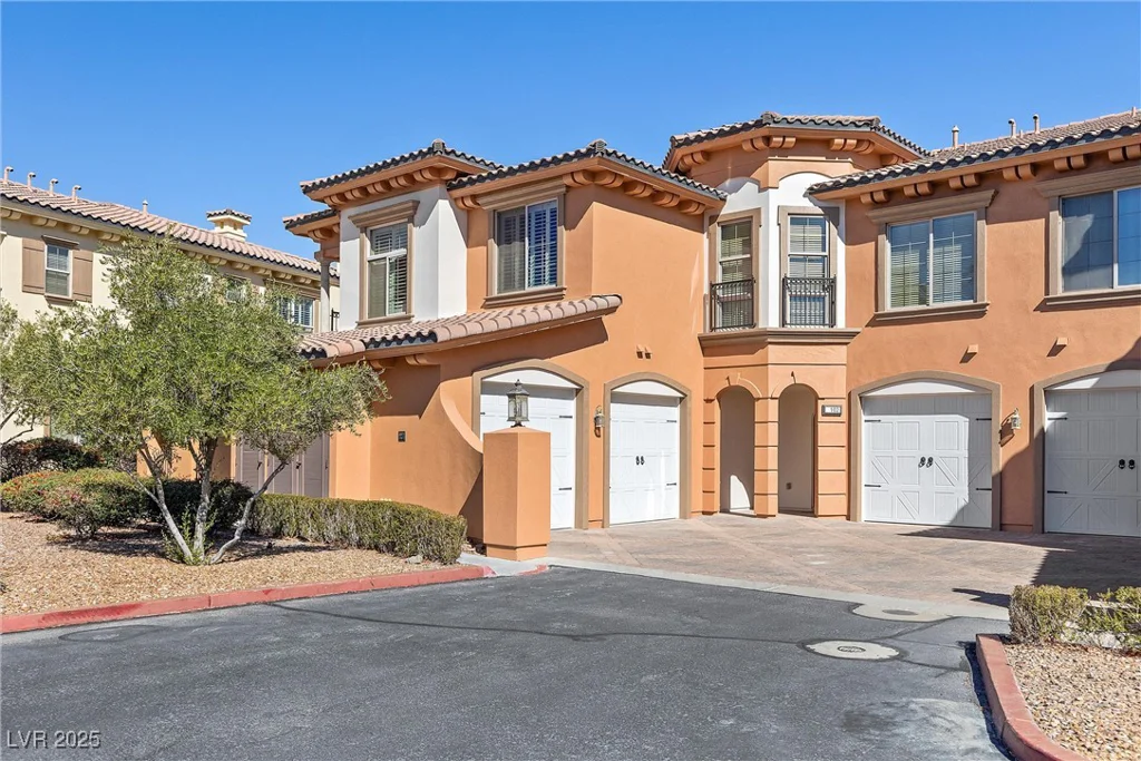 16 Via Visione, Henderson, NV 89011