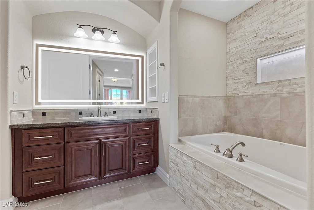 16 Via Visione, Henderson, NV 89011