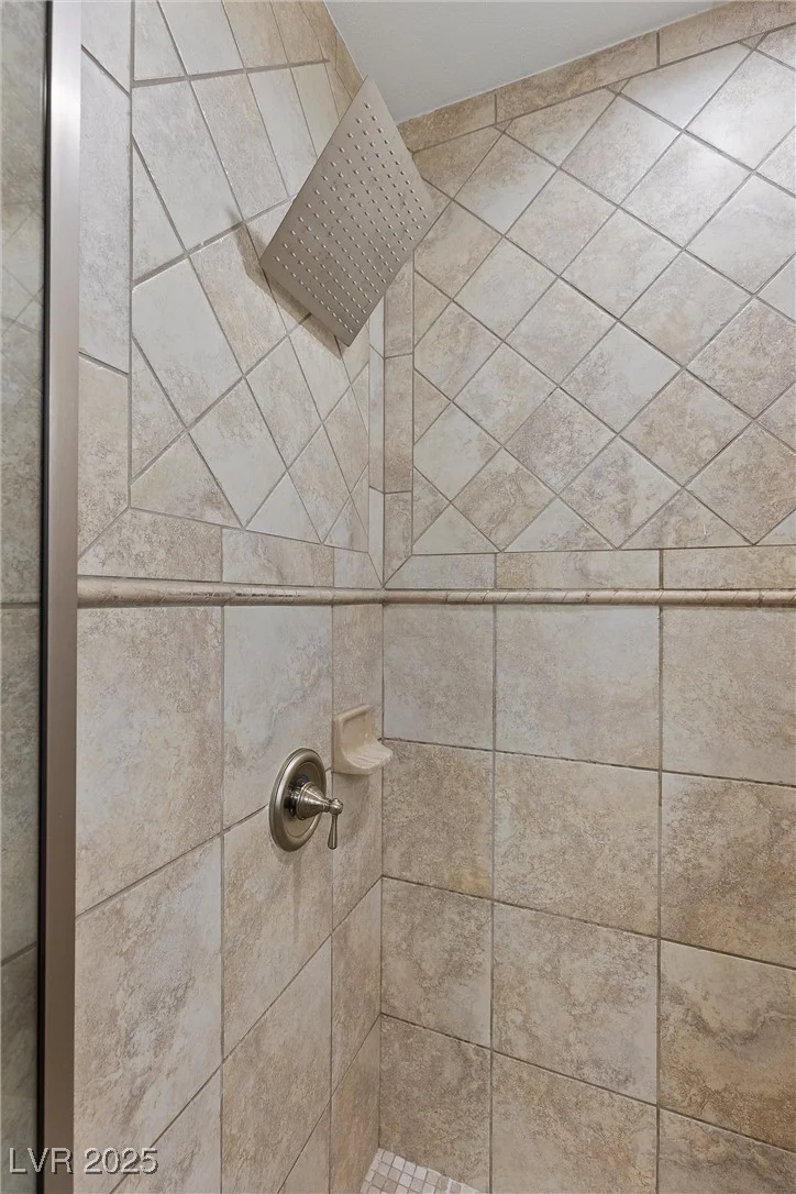 16 Via Visione, Henderson, NV 89011