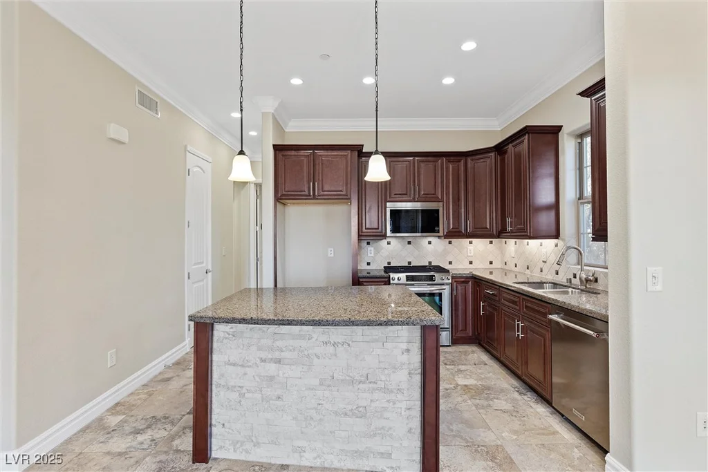 16 Via Visione, Henderson, NV 89011