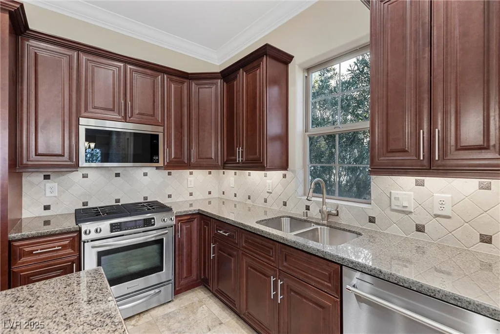 16 Via Visione, Henderson, NV 89011