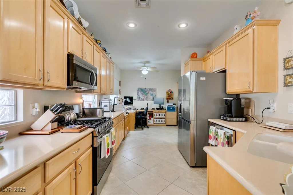 2035 King Mesa, Henderson, NV 89012