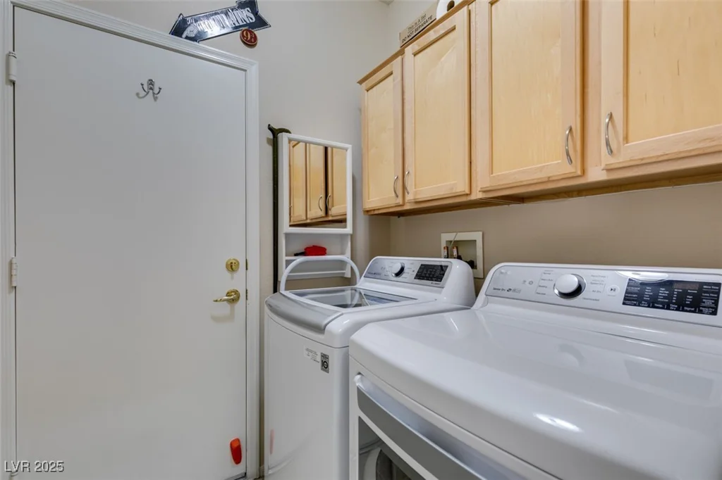 2035 King Mesa, Henderson, NV 89012