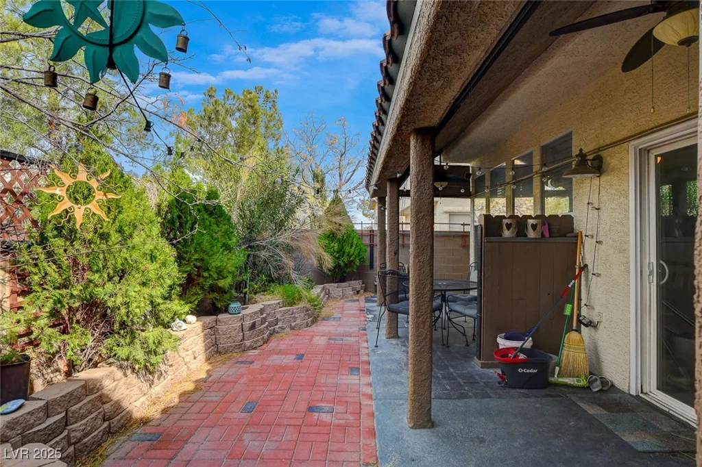 1209 Padre Serra, Las Vegas, NV 89134