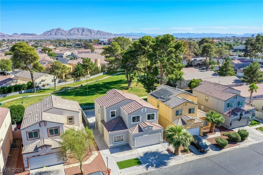 2032 Jesse Scott, Las Vegas, NV 89106