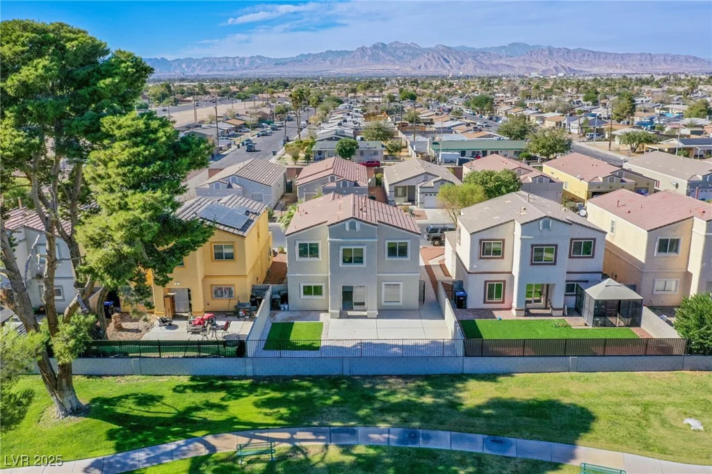2032 Jesse Scott, Las Vegas, NV 89106
