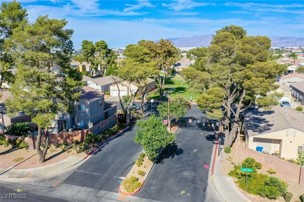 2032 Jesse Scott, Las Vegas, NV 89106