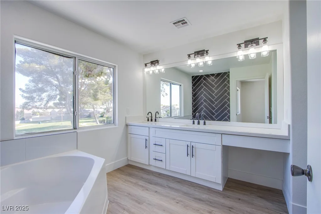 2032 Jesse Scott, Las Vegas, NV 89106