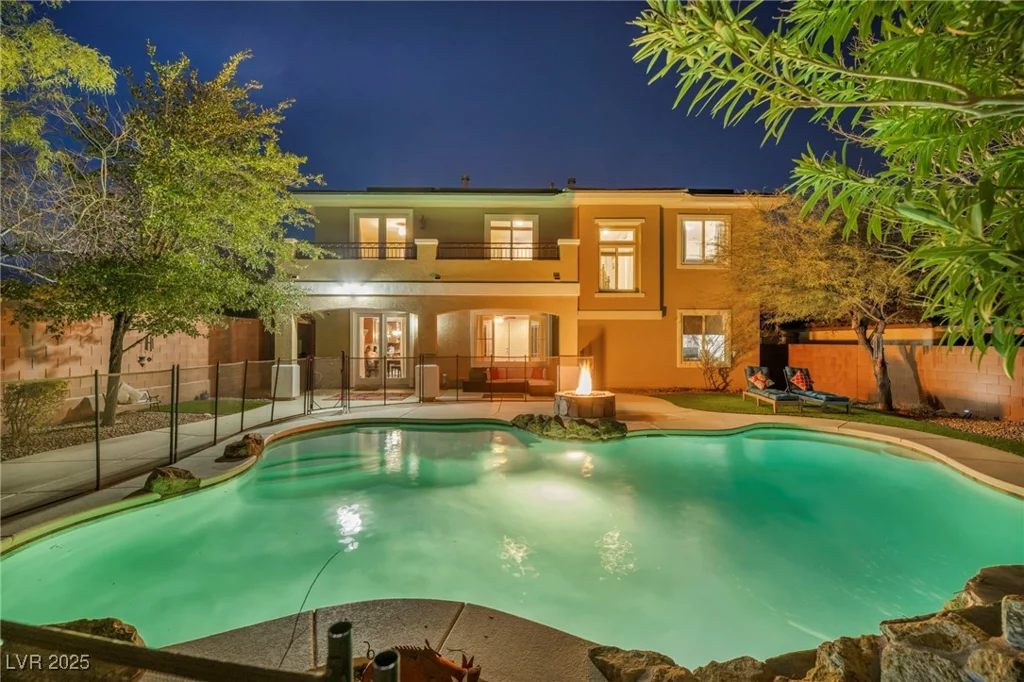 10233 Madison Grove, Las Vegas, NV 89166