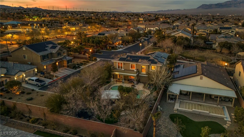 10233 Madison Grove, Las Vegas, NV 89166