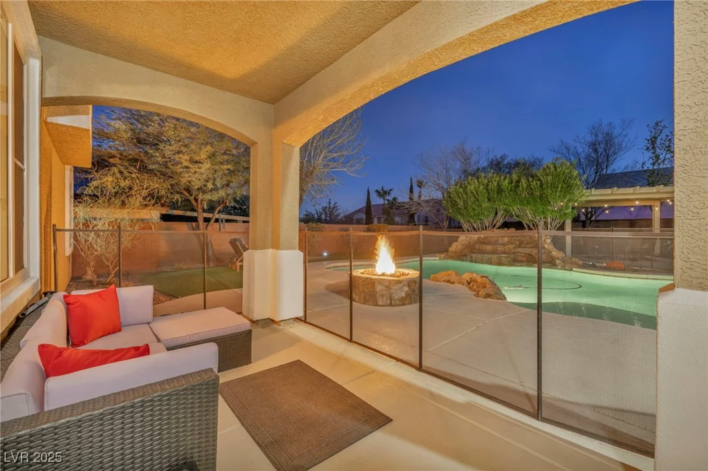 10233 Madison Grove, Las Vegas, NV 89166