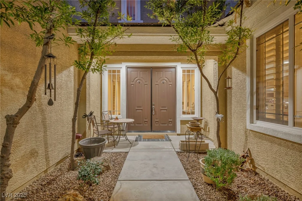 10233 Madison Grove, Las Vegas, NV 89166