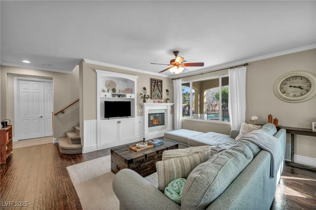 10233 Madison Grove, Las Vegas, NV 89166