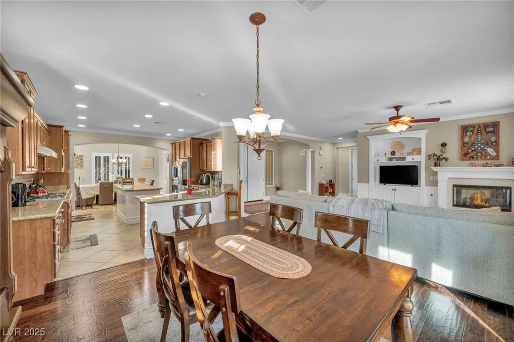 10233 Madison Grove, Las Vegas, NV 89166