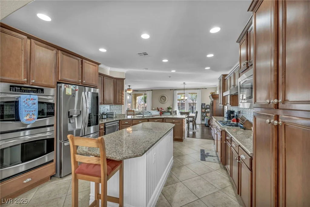 10233 Madison Grove, Las Vegas, NV 89166