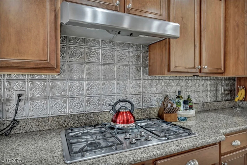 10233 Madison Grove, Las Vegas, NV 89166