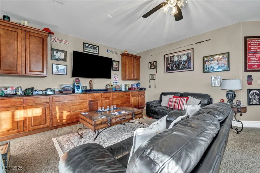 10233 Madison Grove, Las Vegas, NV 89166