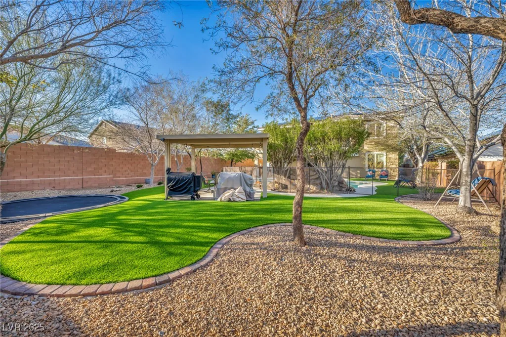 10233 Madison Grove, Las Vegas, NV 89166