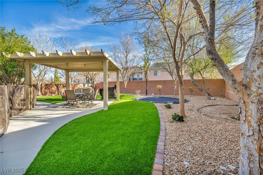 10233 Madison Grove, Las Vegas, NV 89166