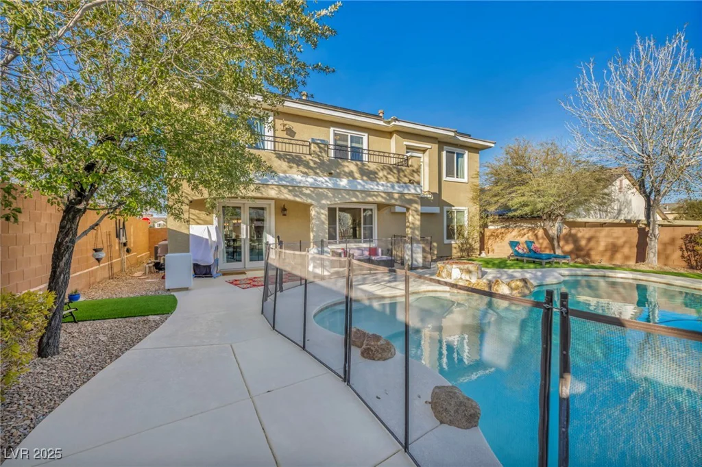 10233 Madison Grove, Las Vegas, NV 89166