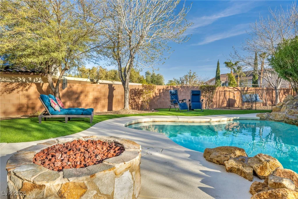 10233 Madison Grove, Las Vegas, NV 89166