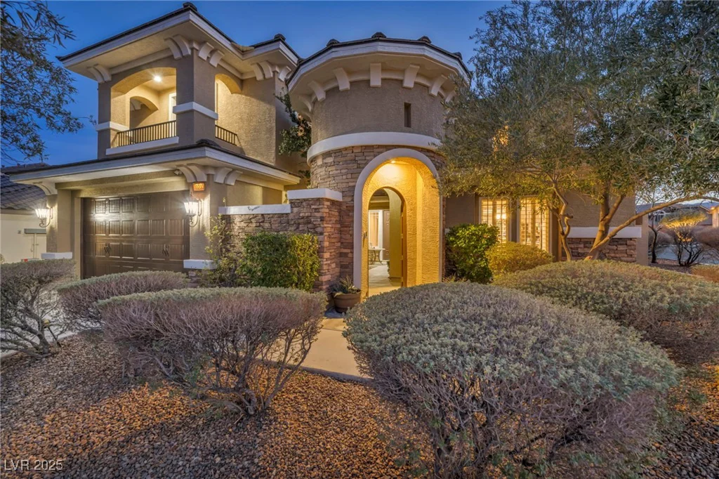 10233 Madison Grove, Las Vegas, NV 89166