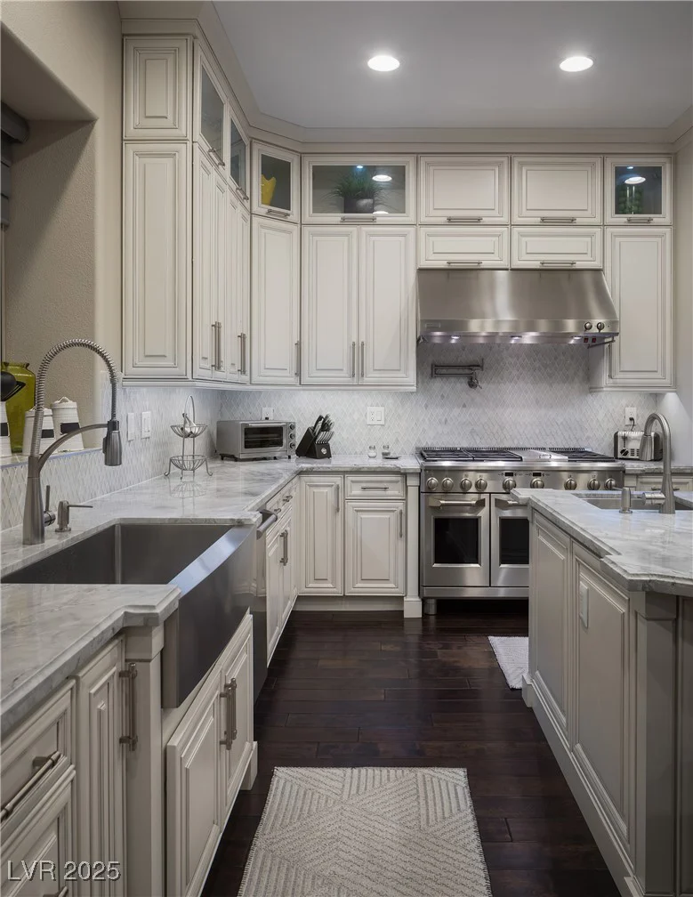 10305 Orkiney, Las Vegas, NV 89144