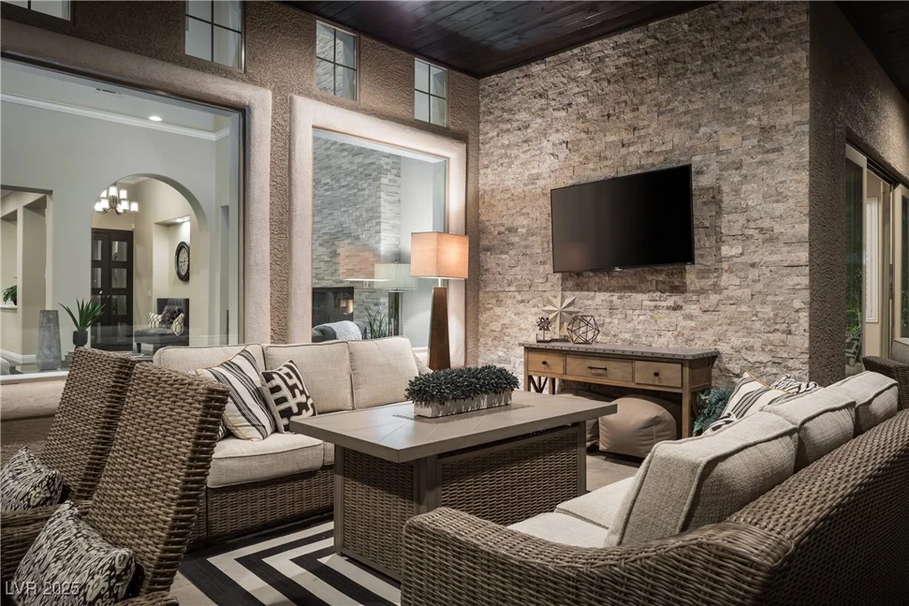 10305 Orkiney, Las Vegas, NV 89144