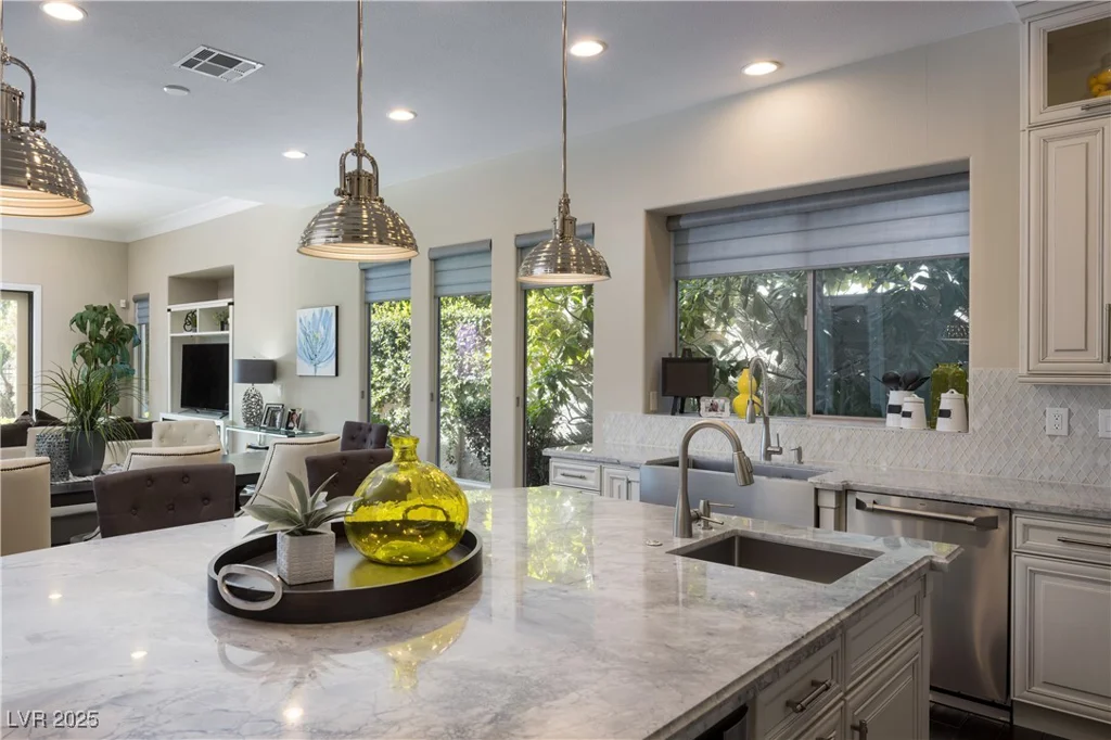 10305 Orkiney, Las Vegas, NV 89144