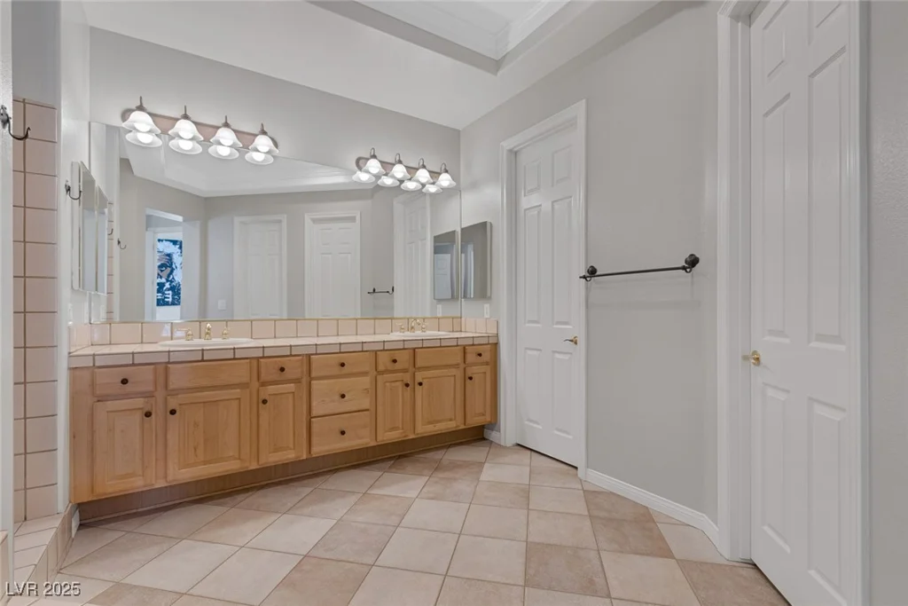420 Pinnacle Heights, Las Vegas, NV 89144