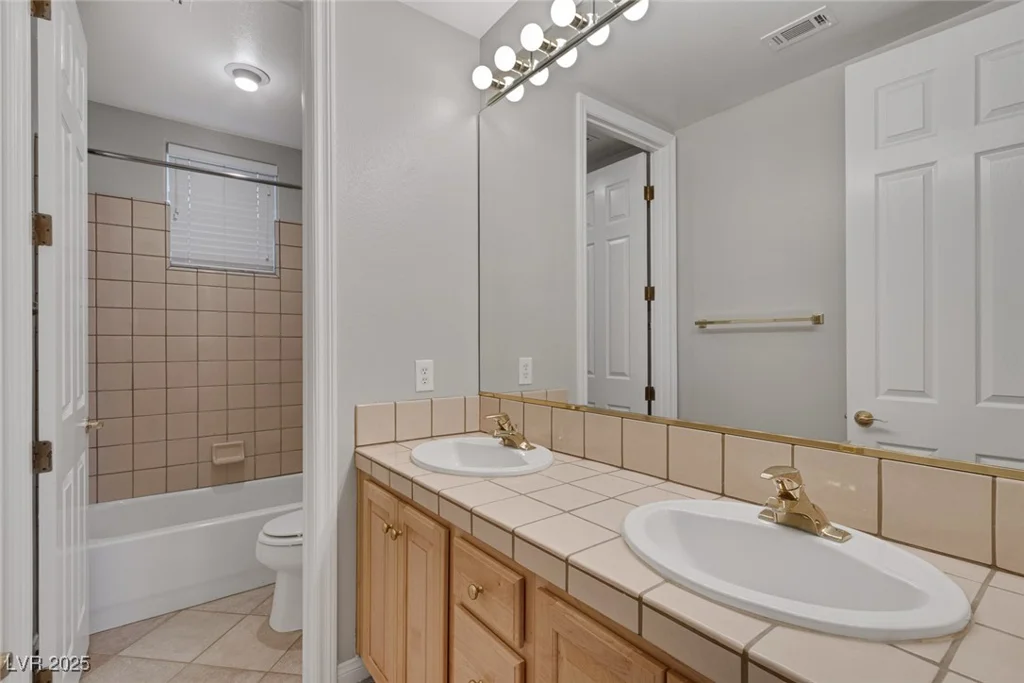 420 Pinnacle Heights, Las Vegas, NV 89144