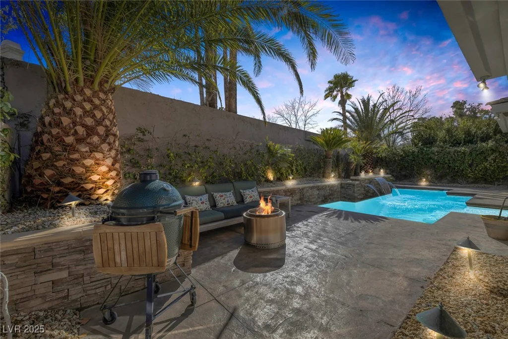 420 Pinnacle Heights, Las Vegas, NV 89144