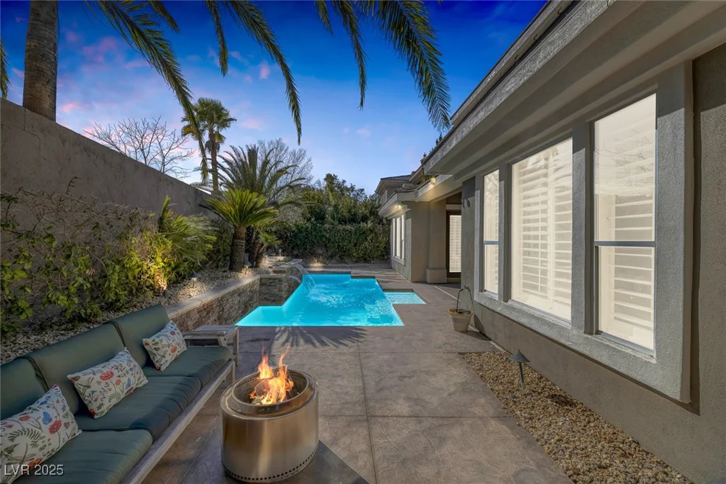 420 Pinnacle Heights, Las Vegas, NV 89144