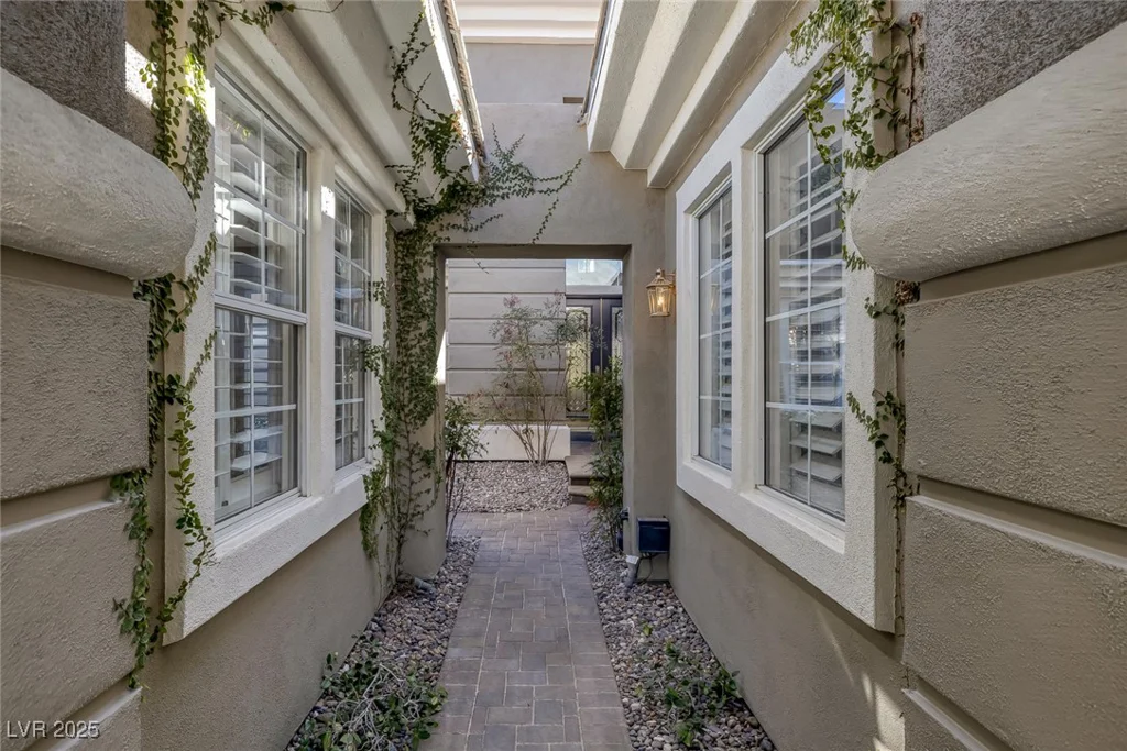 420 Pinnacle Heights, Las Vegas, NV 89144