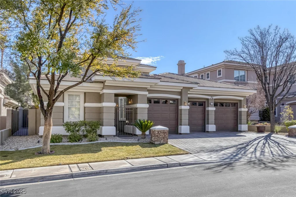 420 Pinnacle Heights, Las Vegas, NV 89144
