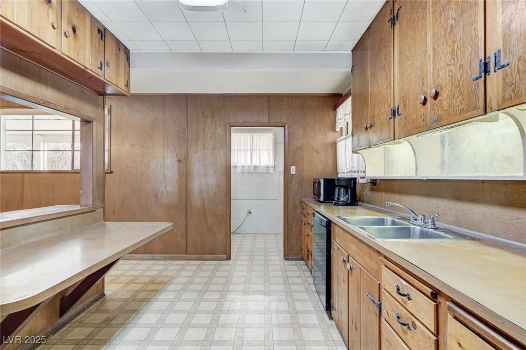 343 Basic, Henderson, NV 89015