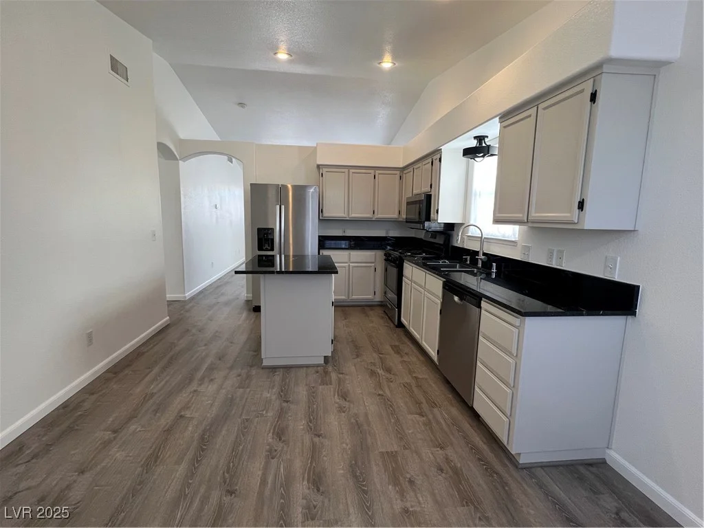 6104 Hillside Bloom, Las Vegas, NV 89130