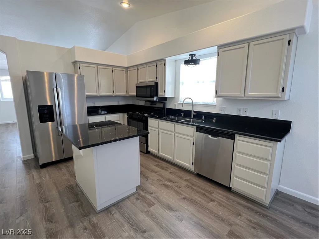 6104 Hillside Bloom, Las Vegas, NV 89130