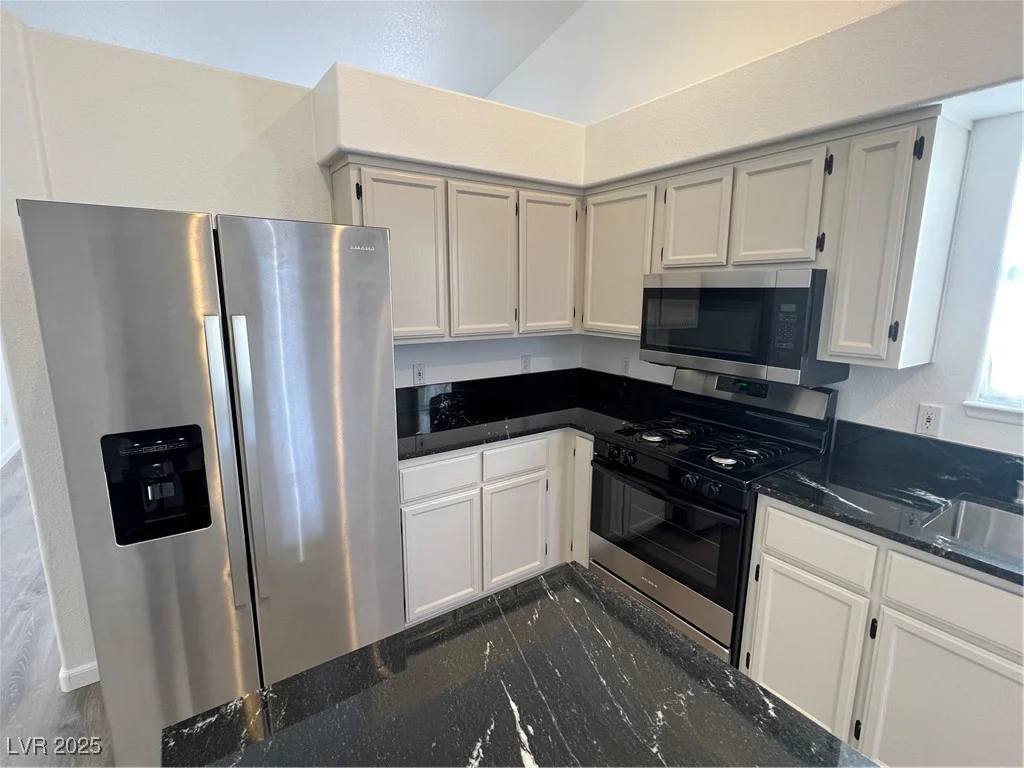 6104 Hillside Bloom, Las Vegas, NV 89130