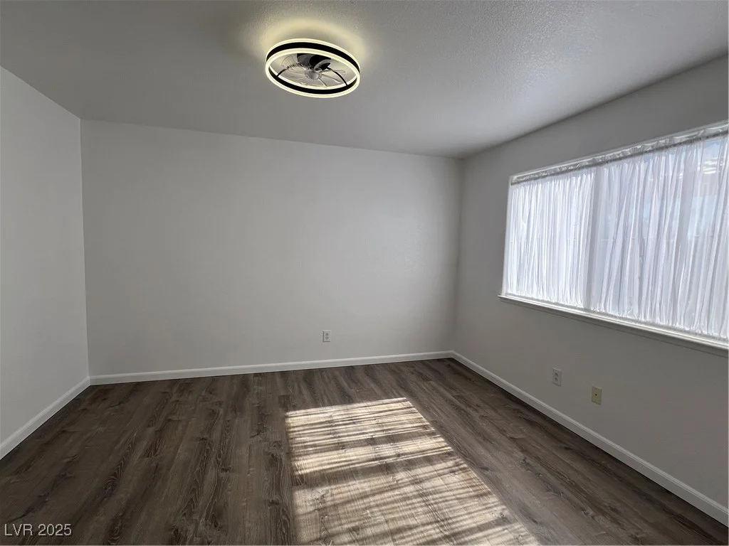 6104 Hillside Bloom, Las Vegas, NV 89130
