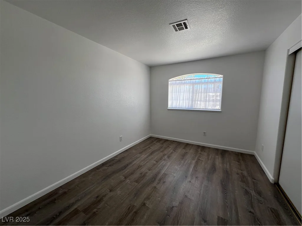 6104 Hillside Bloom, Las Vegas, NV 89130